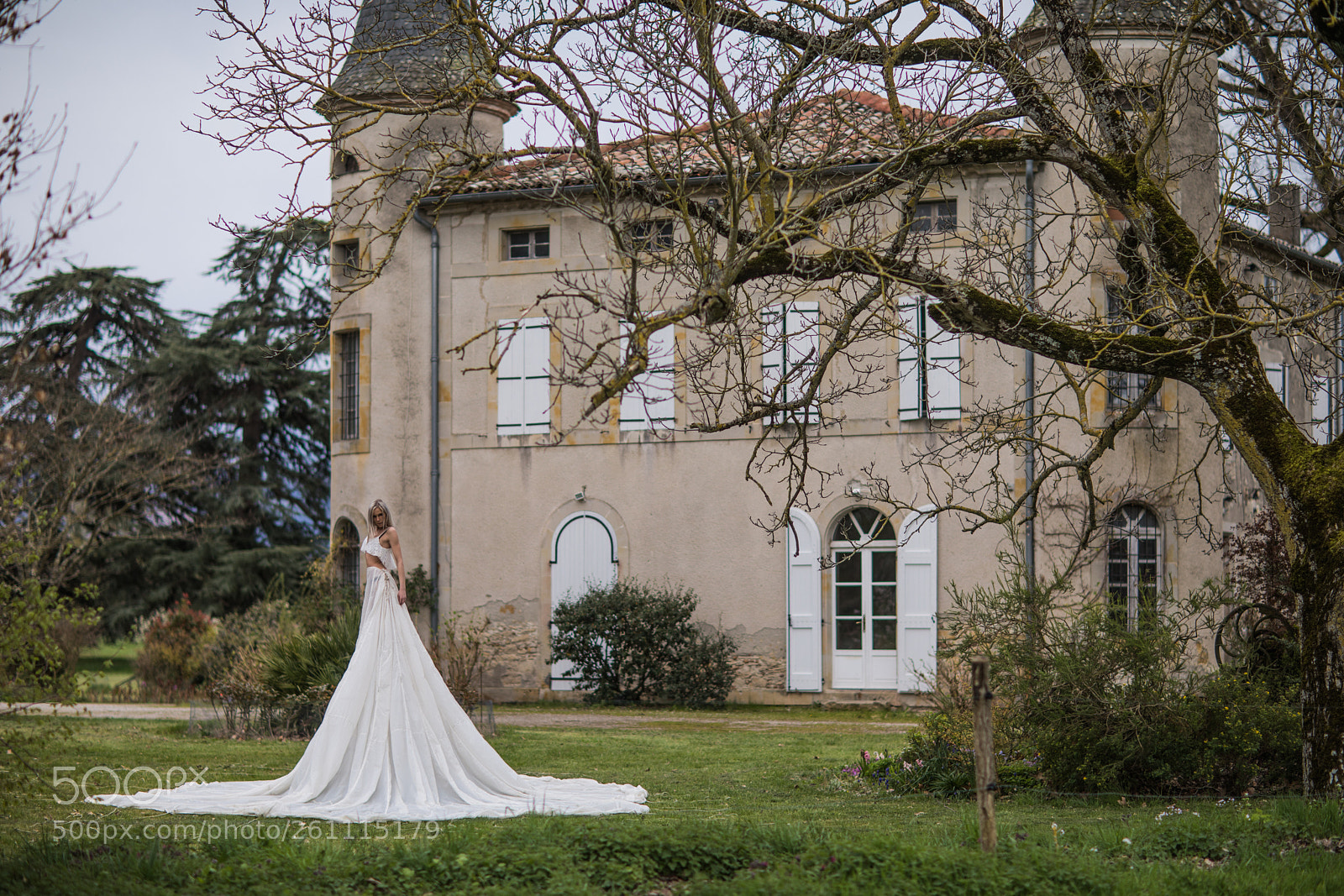 Canon EOS 5D Mark IV sample photo. Castle and wind photography