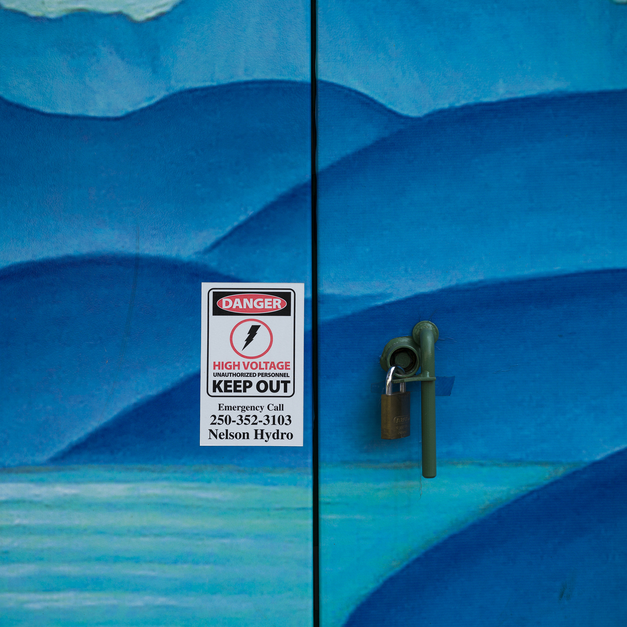 Hasselblad X1D-50c sample photo. Close-up of keep out sign, nelson hydro, nelson, british columbi photography