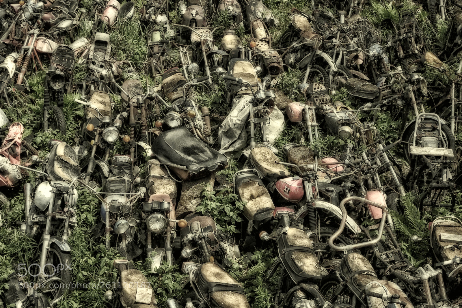 Sony Cyber-shot DSC-HX90V sample photo. Motorcycle cemetery photography