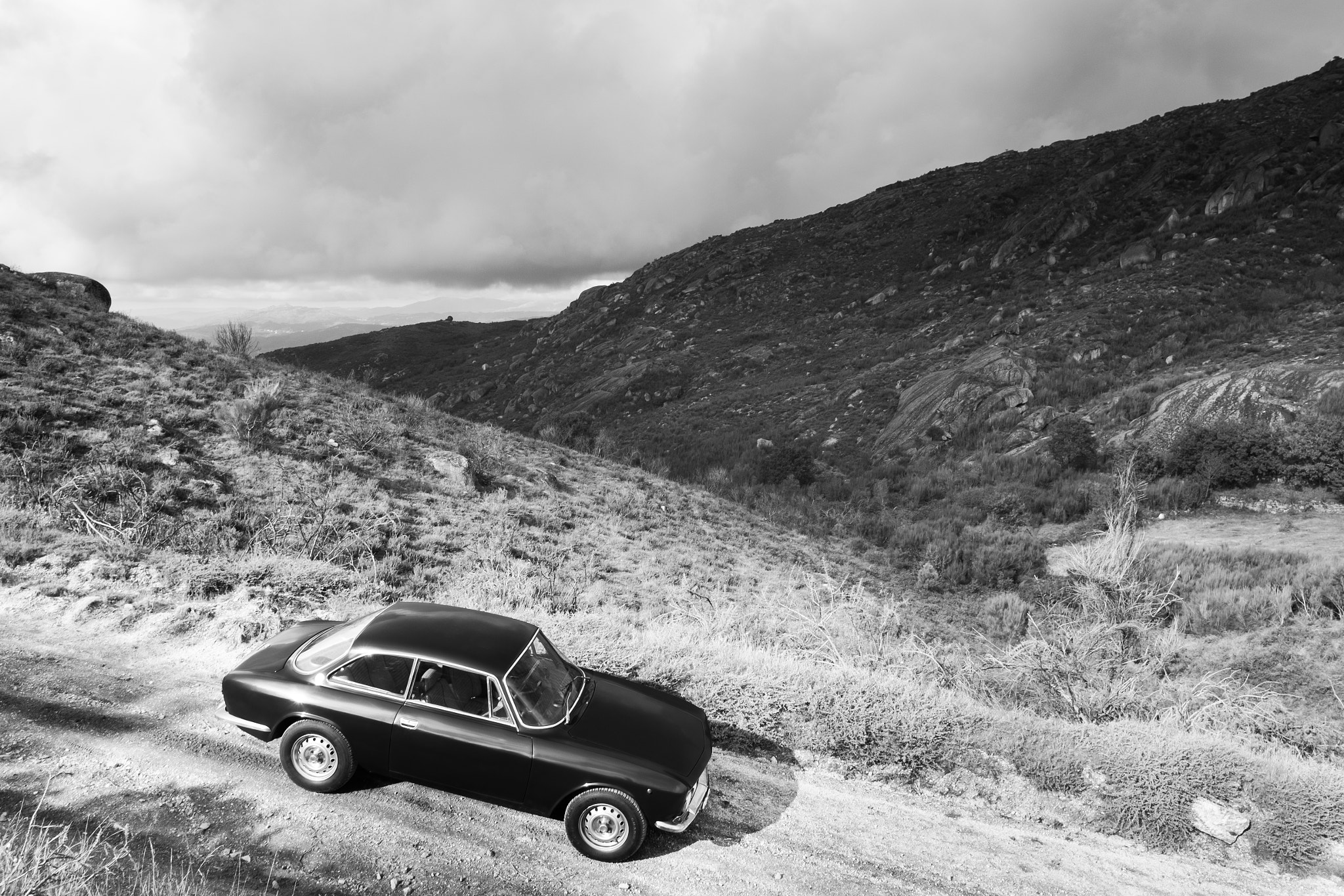 Fujifilm X-Pro1 sample photo. Alfa romeo gt junior photography