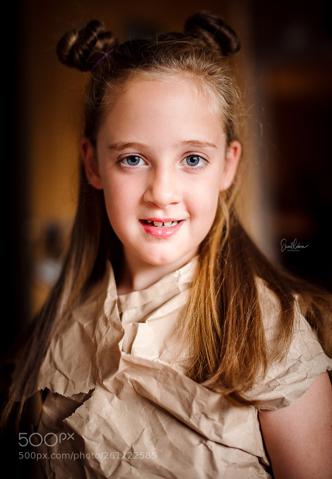 Canon EOS 5D Mark IV sample photo. Halle's self made costume photography