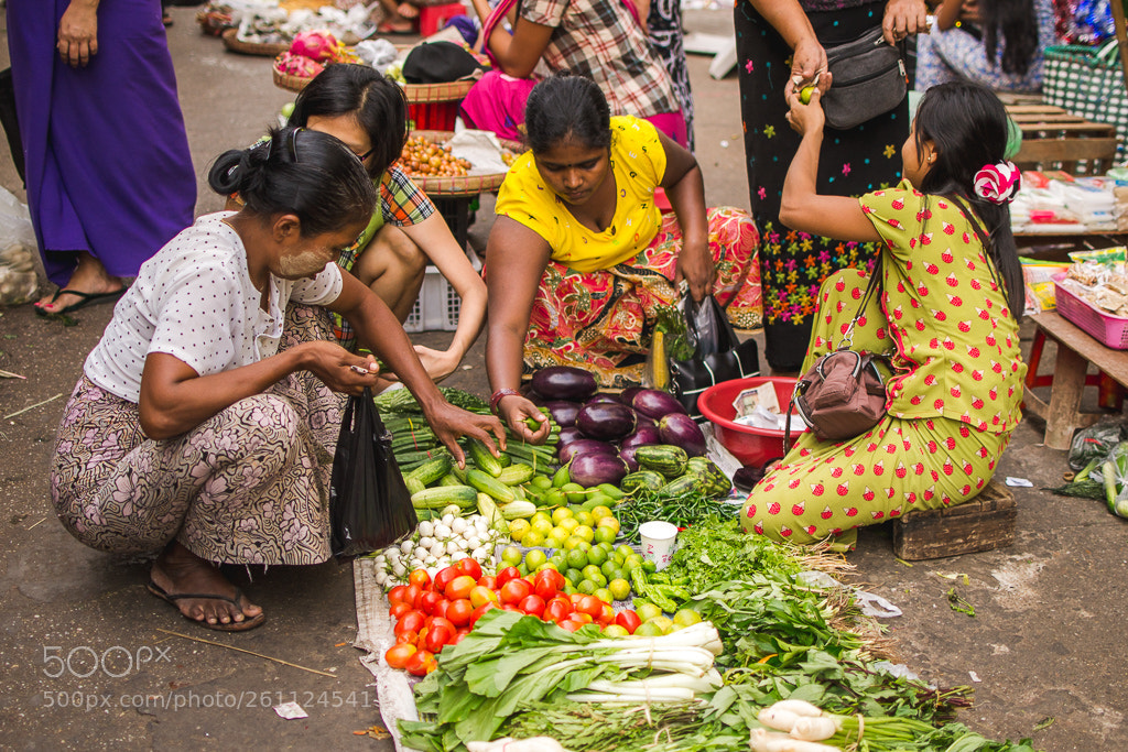 Nikon D3100 sample photo. Street market photography