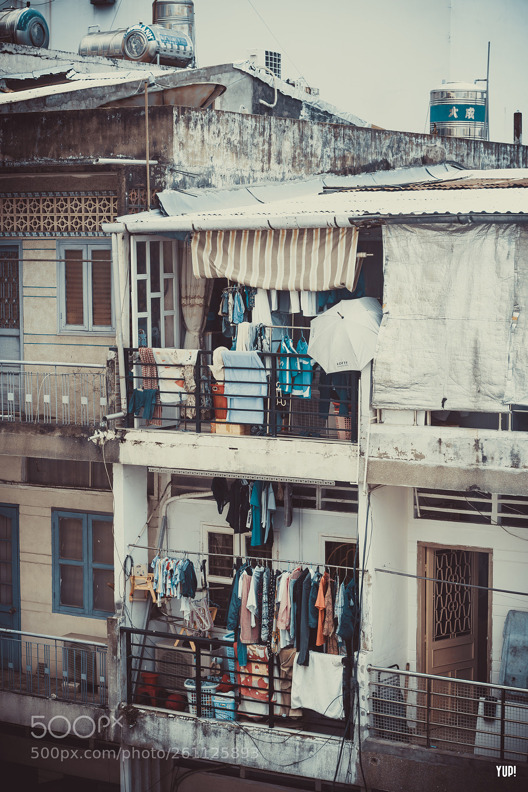 Sony a7R II sample photo. City life photography