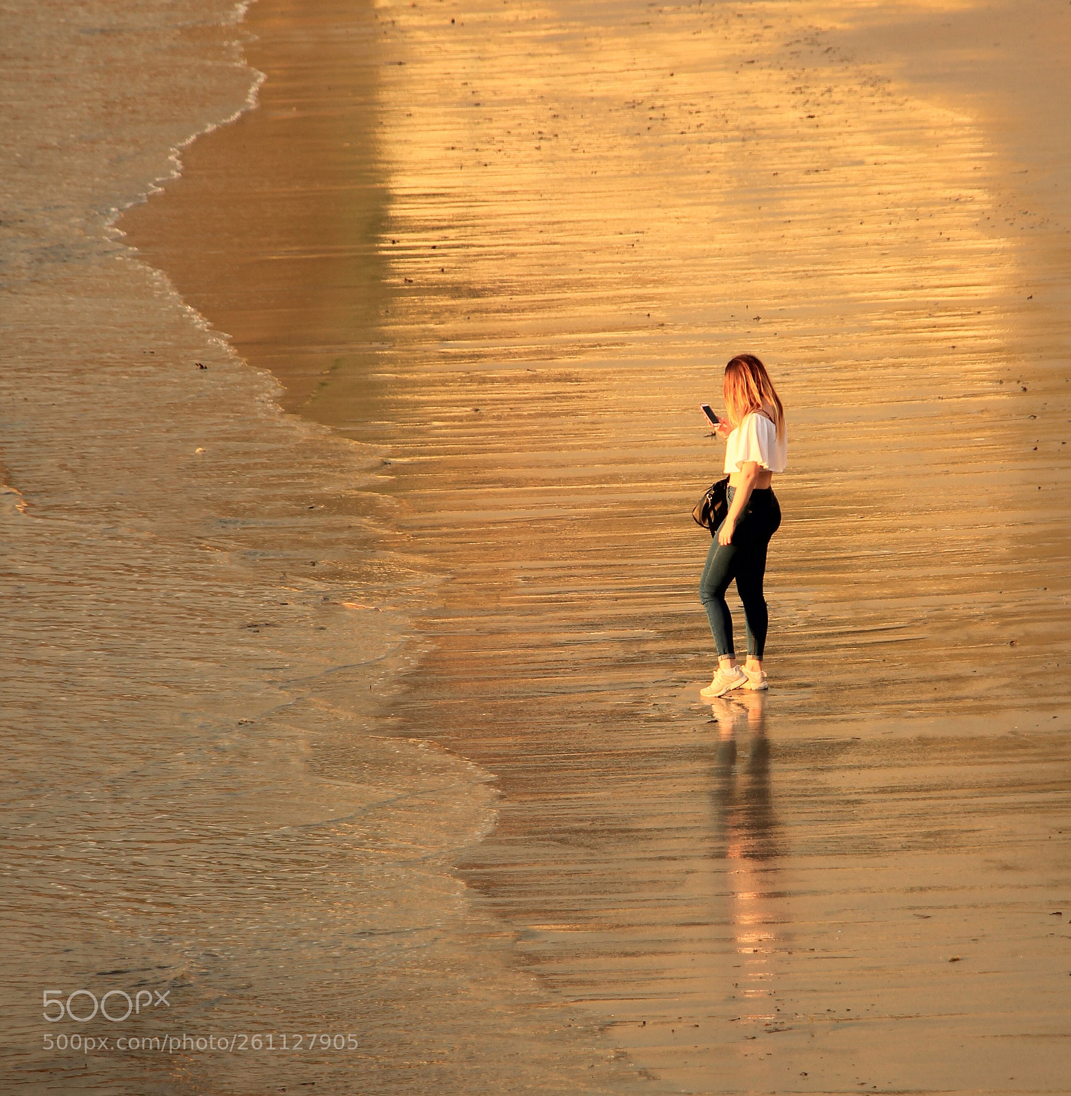 Canon EOS 550D (EOS Rebel T2i / EOS Kiss X4) sample photo. Gold beach girl photography