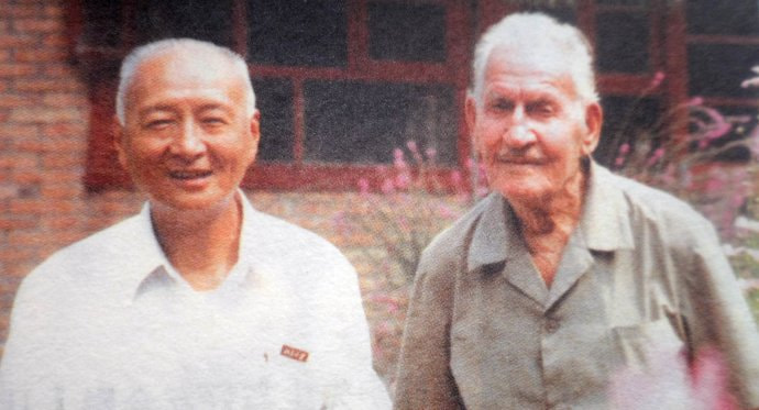Samsung MV800 sample photo. 李赋宁先生 （1917-2004） photography