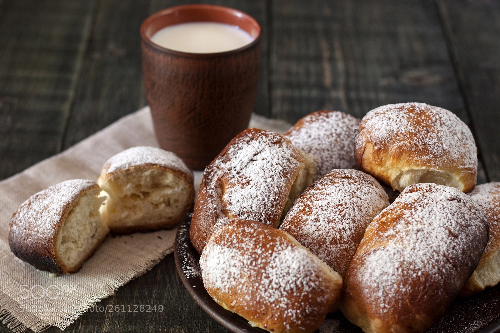Canon EOS 500D (EOS Rebel T1i / EOS Kiss X3) sample photo. Home-made pastries and a photography