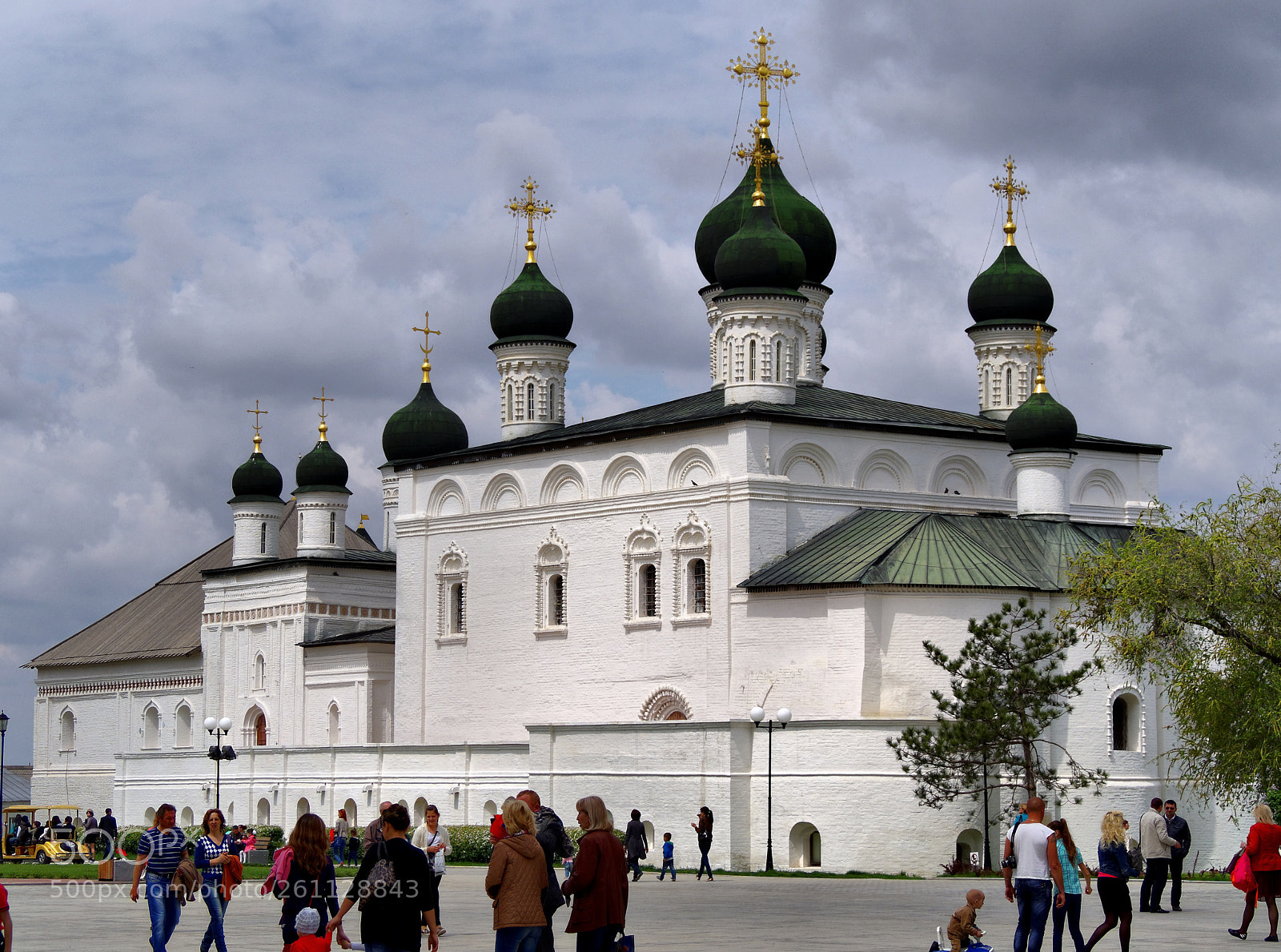 Olympus OM-D E-M10 sample photo. Astrakhan. kremlin. trinity cathedral photography