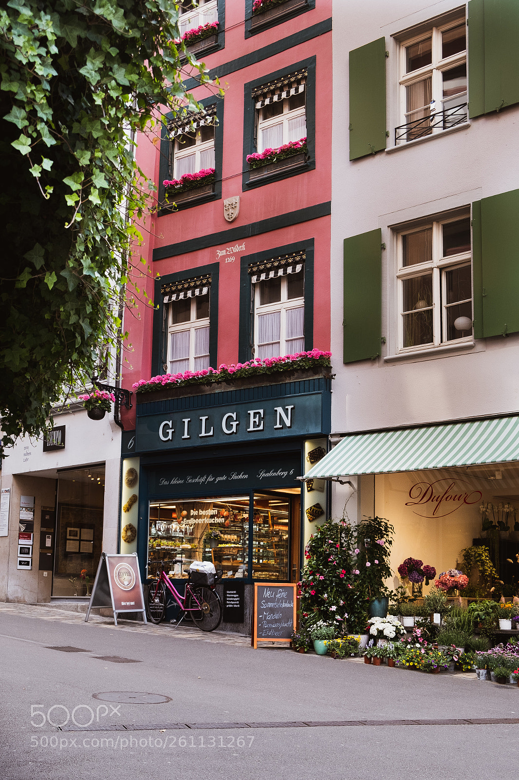 Fujifilm X-T20 sample photo. Basel streets, cozy switzerland photography