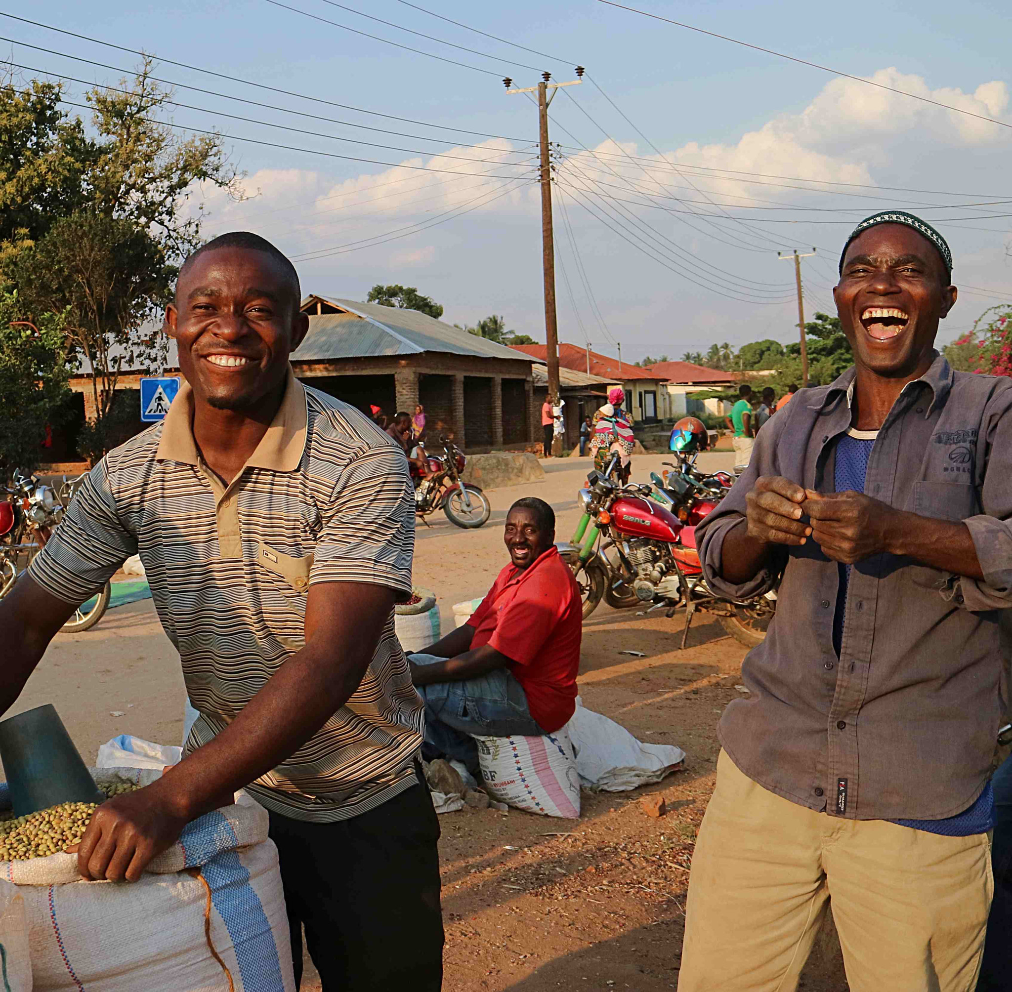 Canon EOS M3 sample photo. Vegetable sellers, tanzania photography