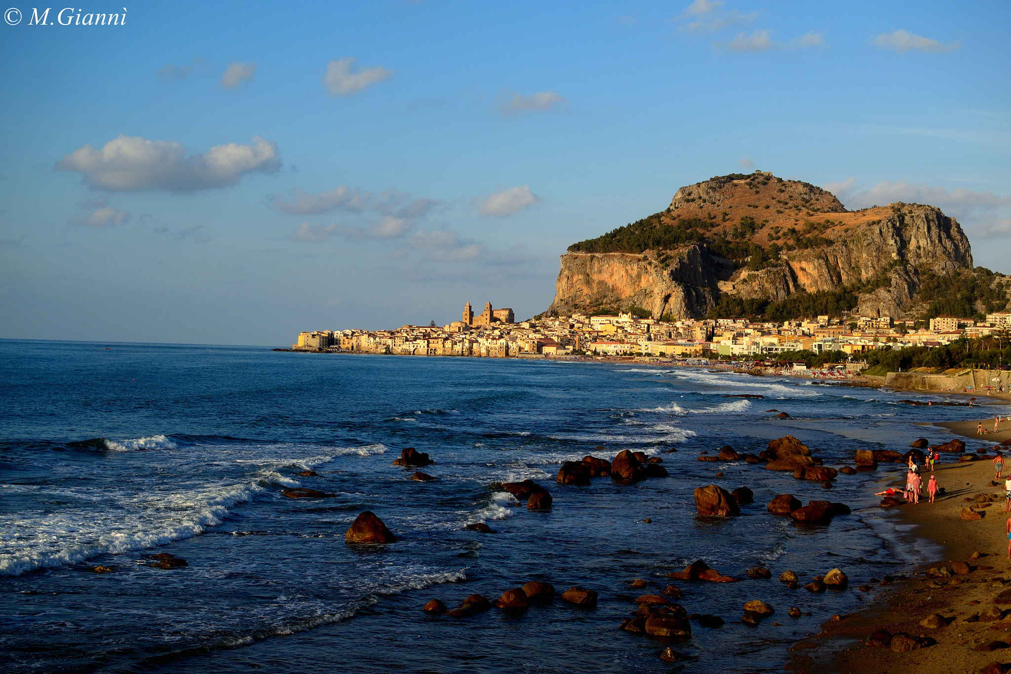 Nikon D3100 + Nikon AF-S DX Nikkor 35mm F1.8G sample photo. Panorama di cefalù photography