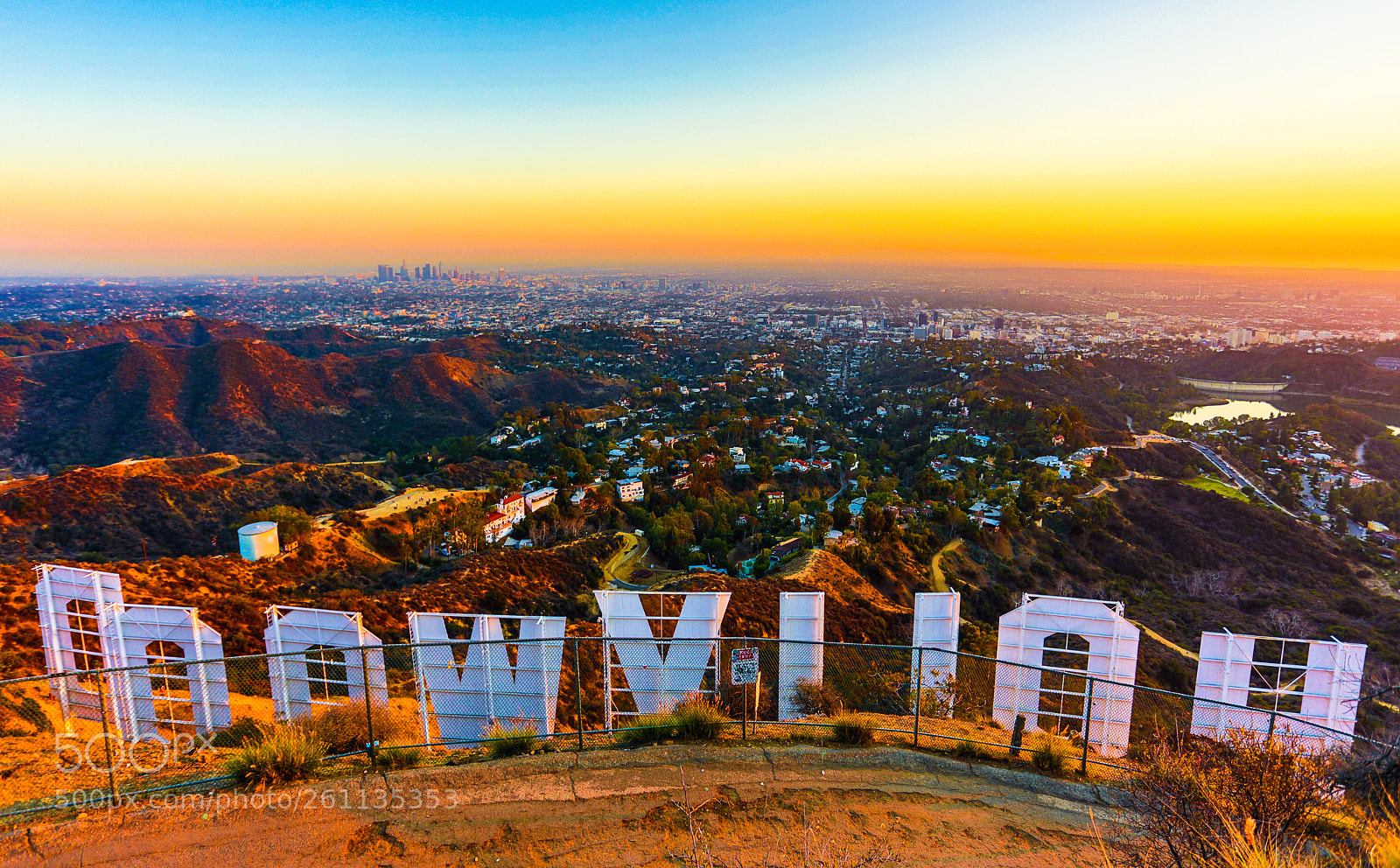 Canon EOS 5D Mark IV sample photo. Hollywood sign photography