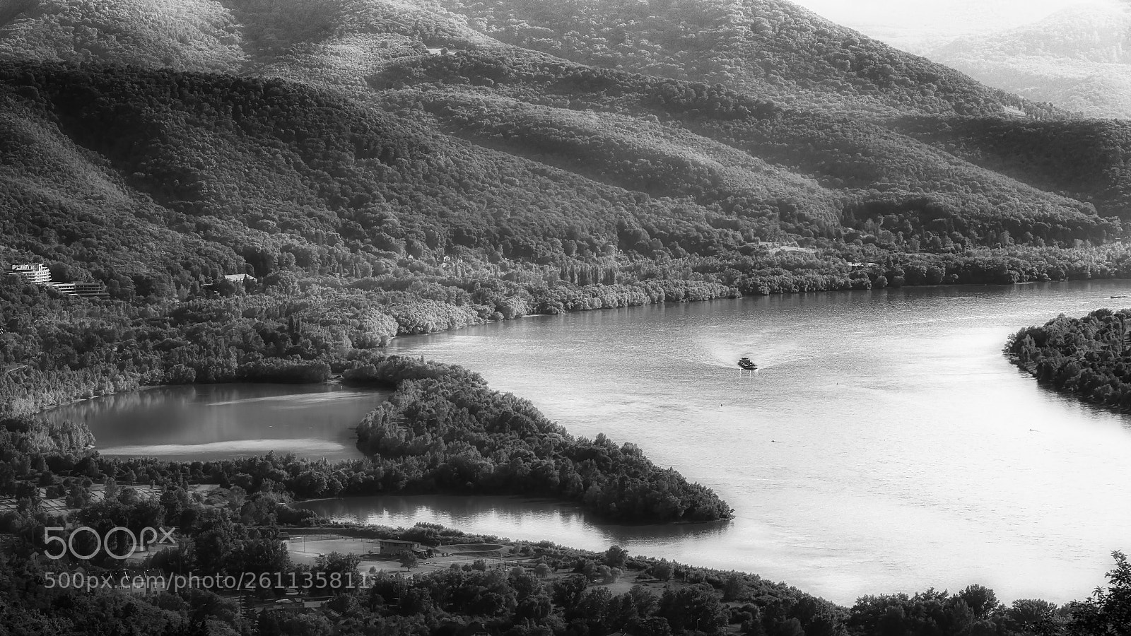 Canon EOS 6D sample photo. Bend of the danube photography