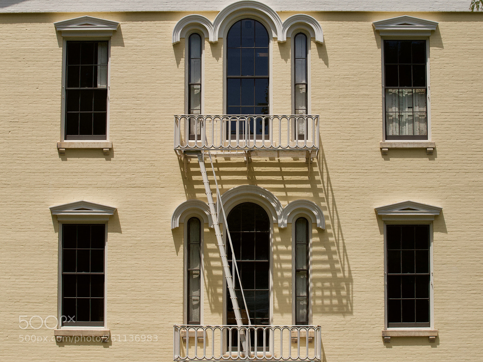 Canon EOS 6D sample photo. Architecture at snug harbor. photography