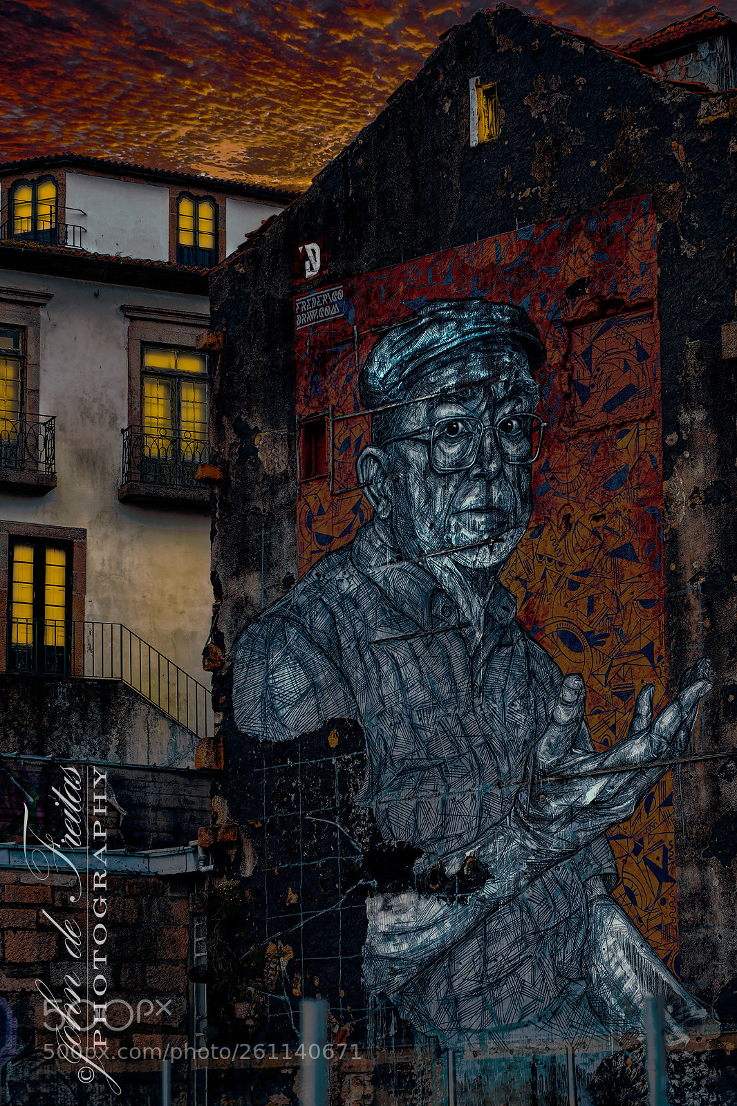 Canon EOS 5D Mark II sample photo. Mural photography
