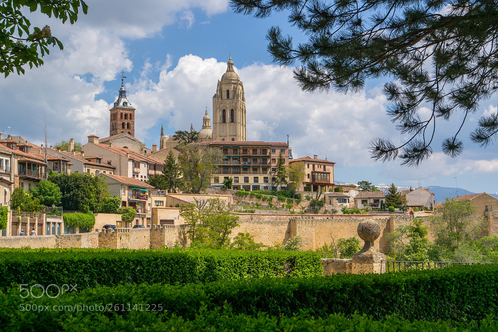 Samsung NX300 sample photo. Segovia photography