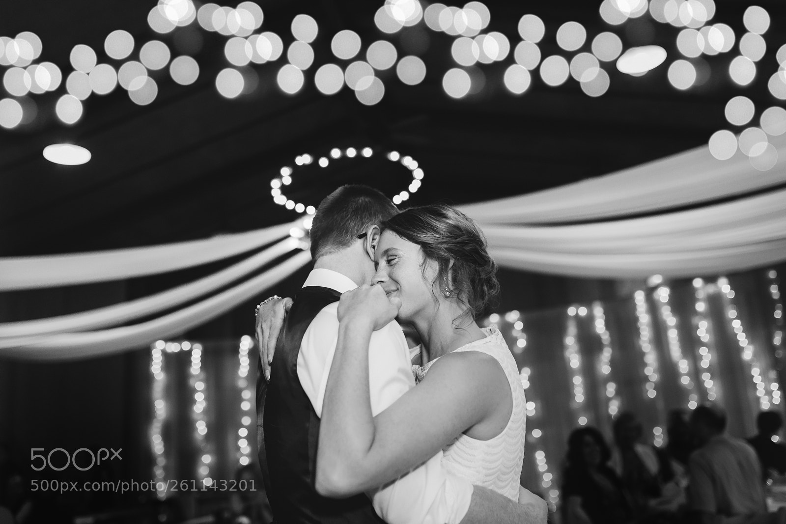Canon EOS 5D Mark IV sample photo. The final dance photography