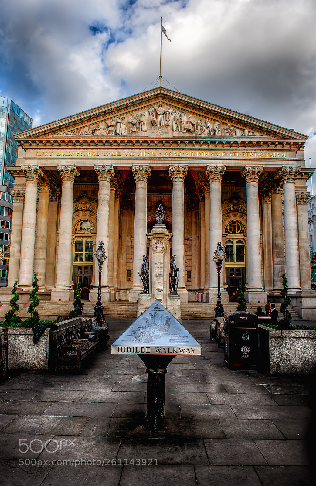 Nikon D800 sample photo. Royal exchange, london photography