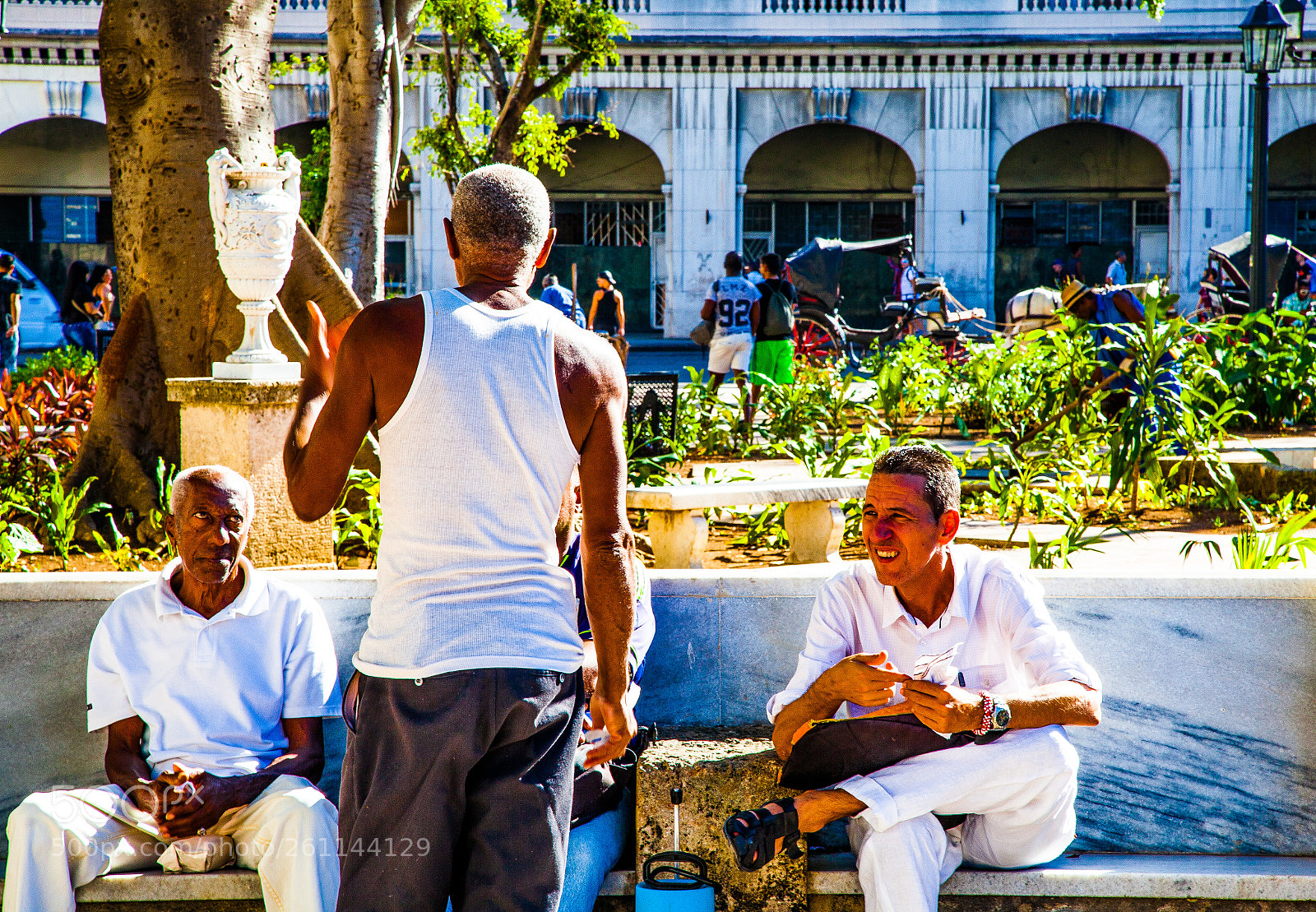 Canon EOS 5D Mark II sample photo. Street life, havana, cuba photography