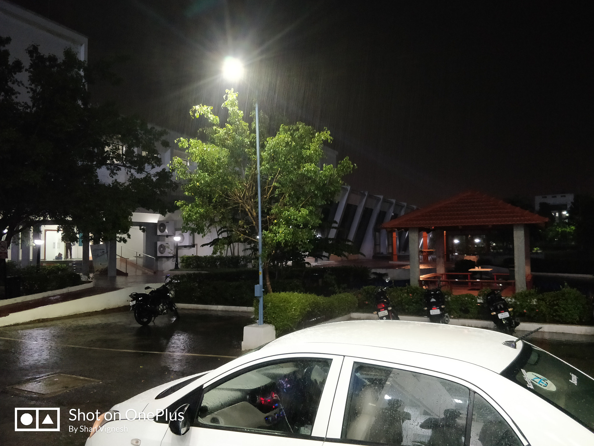 OnePlus 5T sample photo. Rain photography