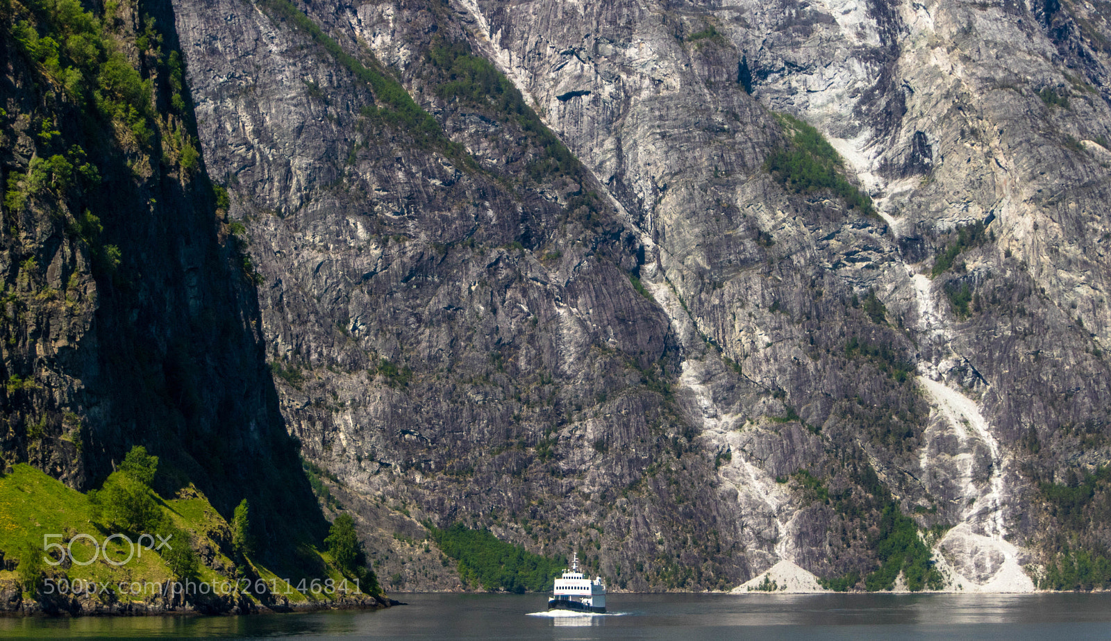 Canon EOS 760D (EOS Rebel T6s / EOS 8000D) sample photo. Ferry in naeroyfjord, norway. photography