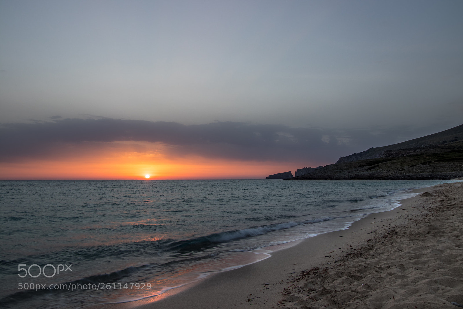 Canon EOS 80D sample photo. Sunrise over the ocean photography