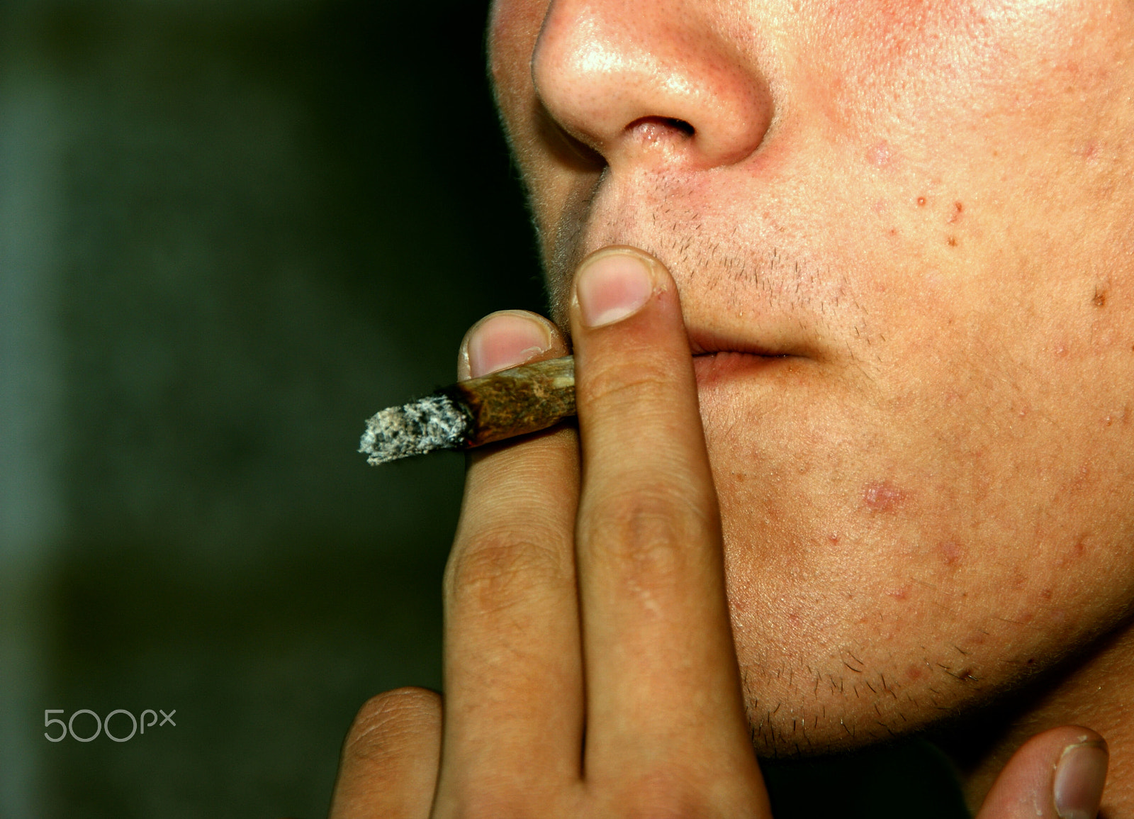 Sony DT 18-250mm F3.5-6.3 sample photo. Ya no se puede decir "fumando espero,... photography