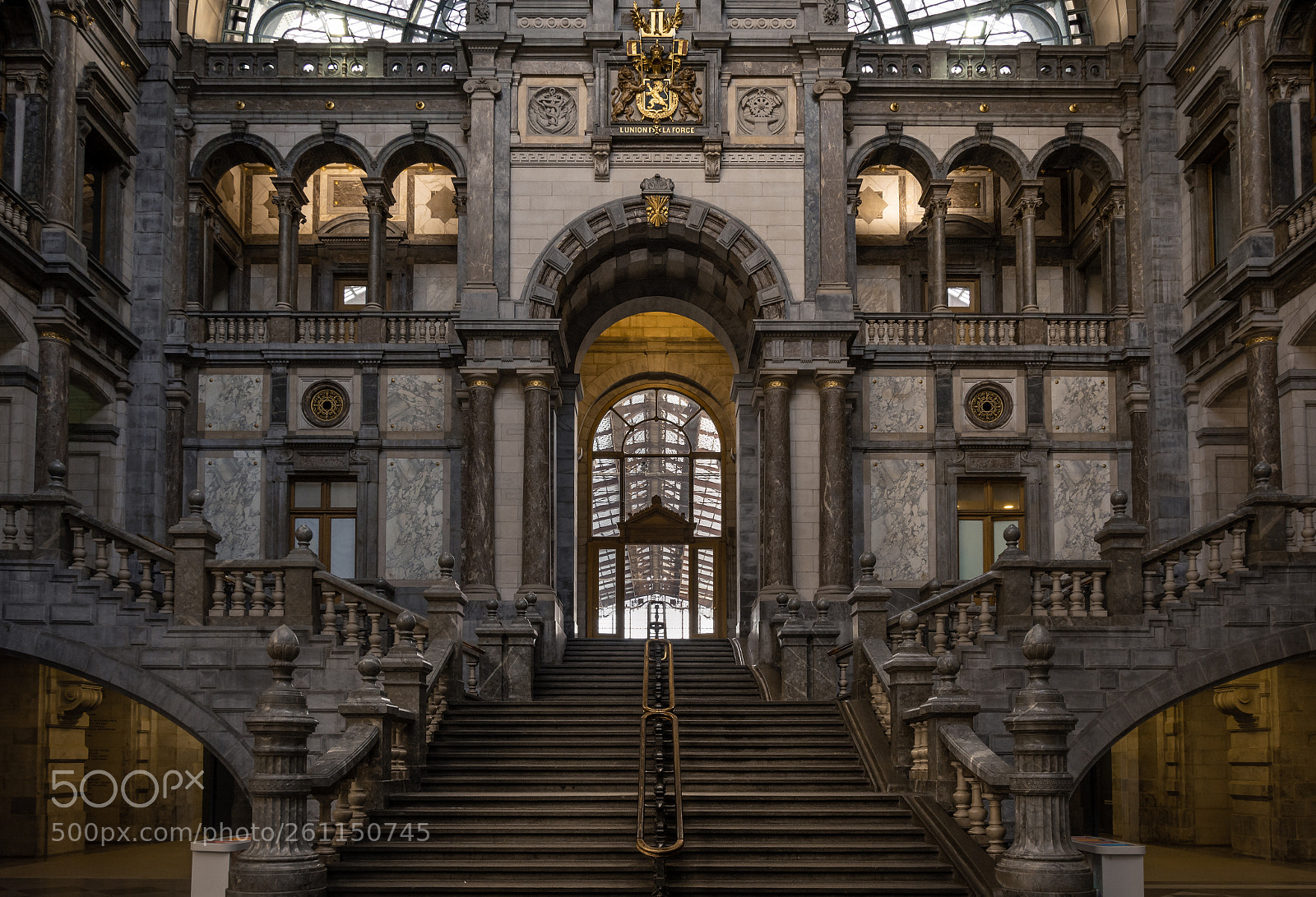 Nikon D7100 sample photo. Antwerp train station photography