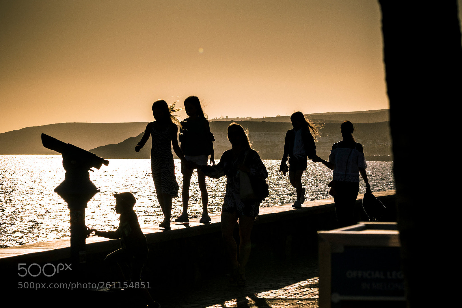 Canon EOS 7D Mark II sample photo. Holiday photography