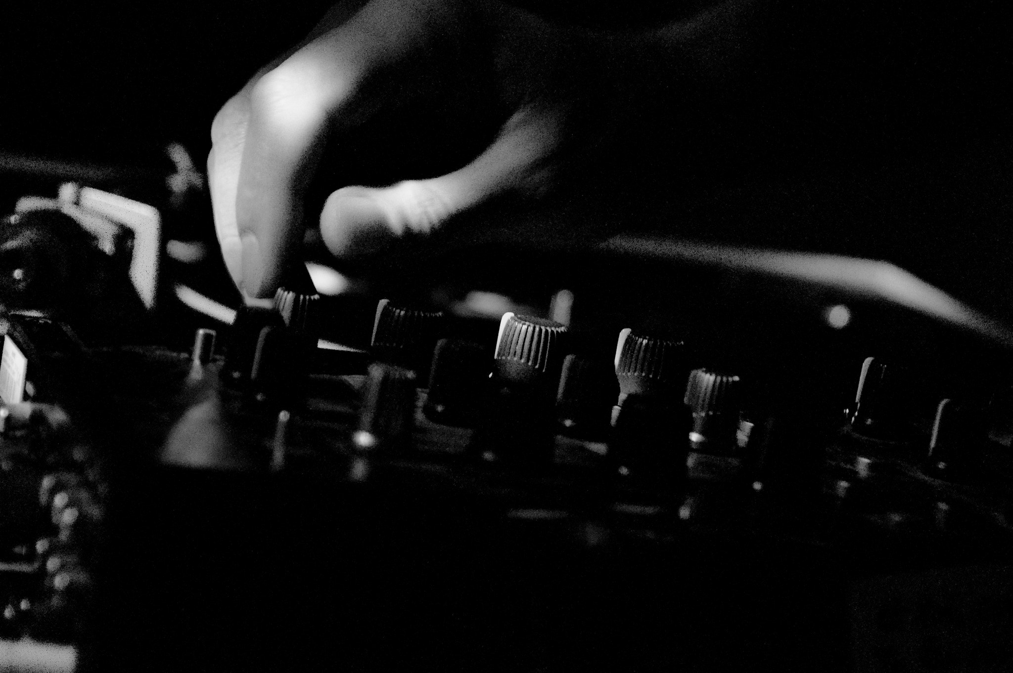 Nikon D90 sample photo. La guerre des boutons... photography
