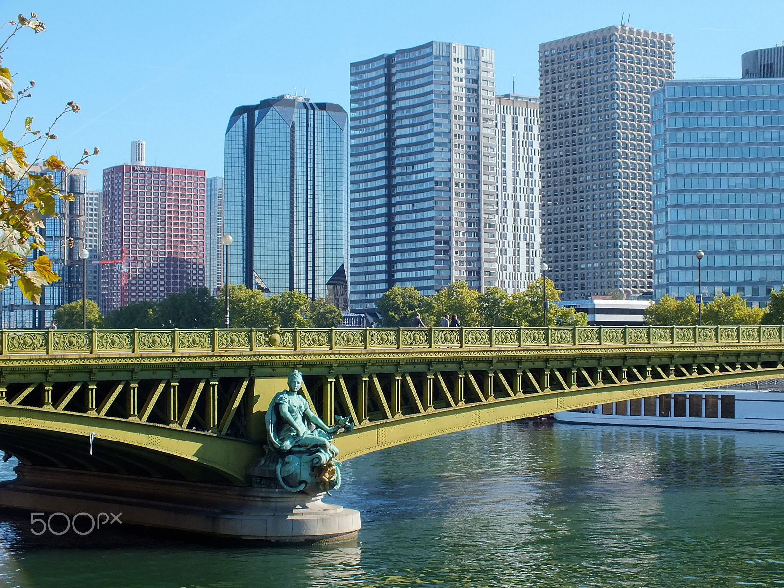 Fujifilm FinePix HS30EXR sample photo. Bridge in paris photography