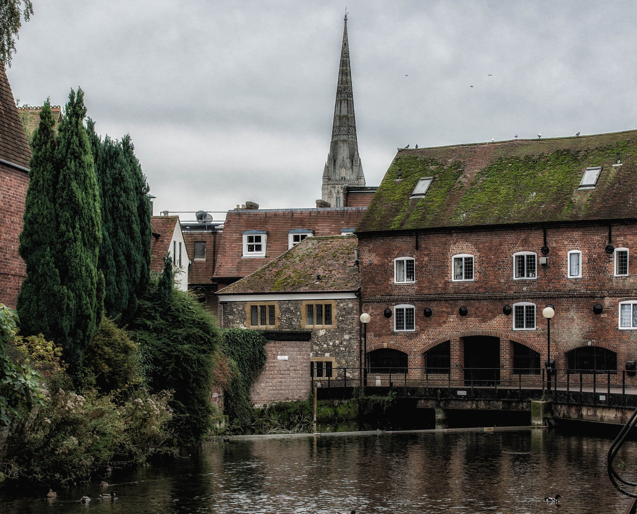 Sony Alpha DSLR-A560 sample photo. Bruges river photography