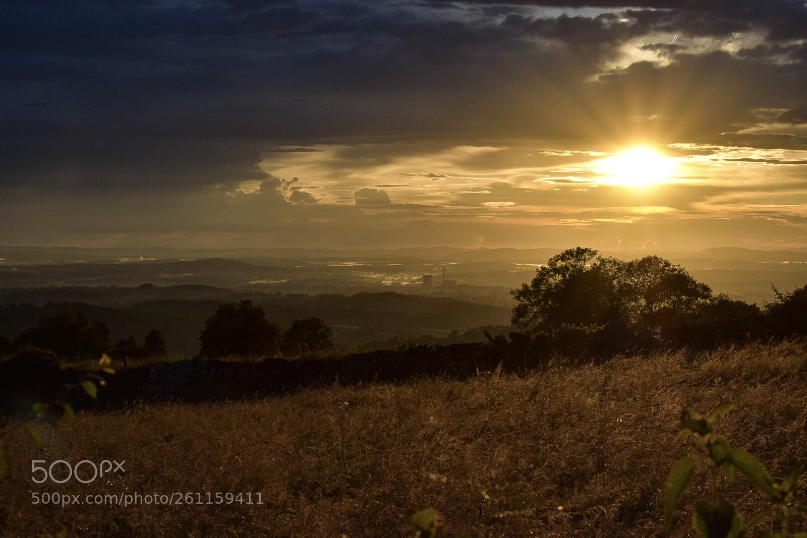 Nikon D5300 sample photo. Soleil couchant sur montceau  photography