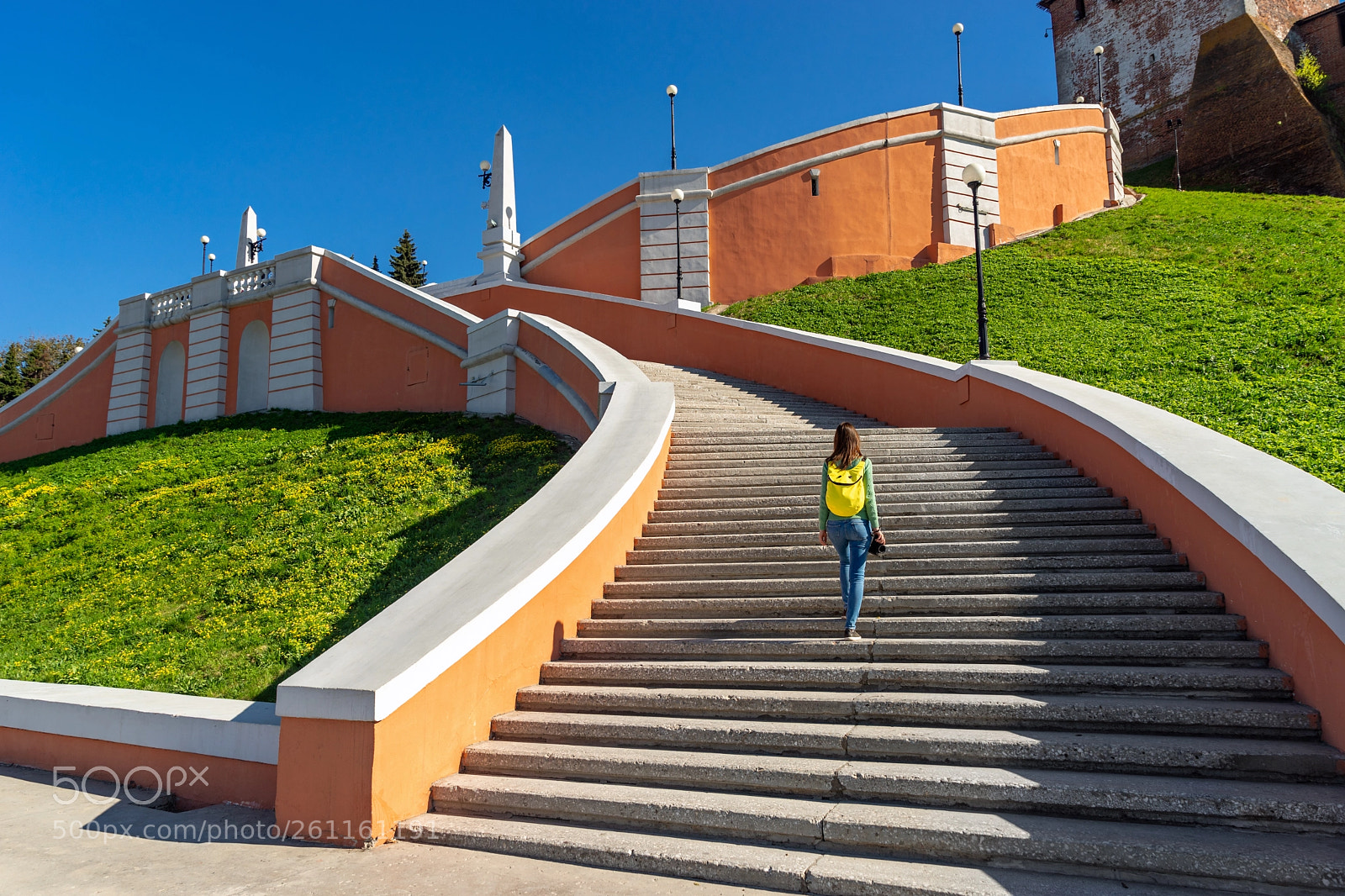 Sony a7 II sample photo. The tourist girl traveler photography