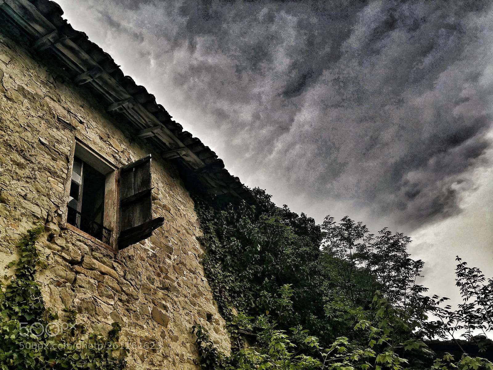 HUAWEI Mate 10 Pro sample photo. Coming storm photography