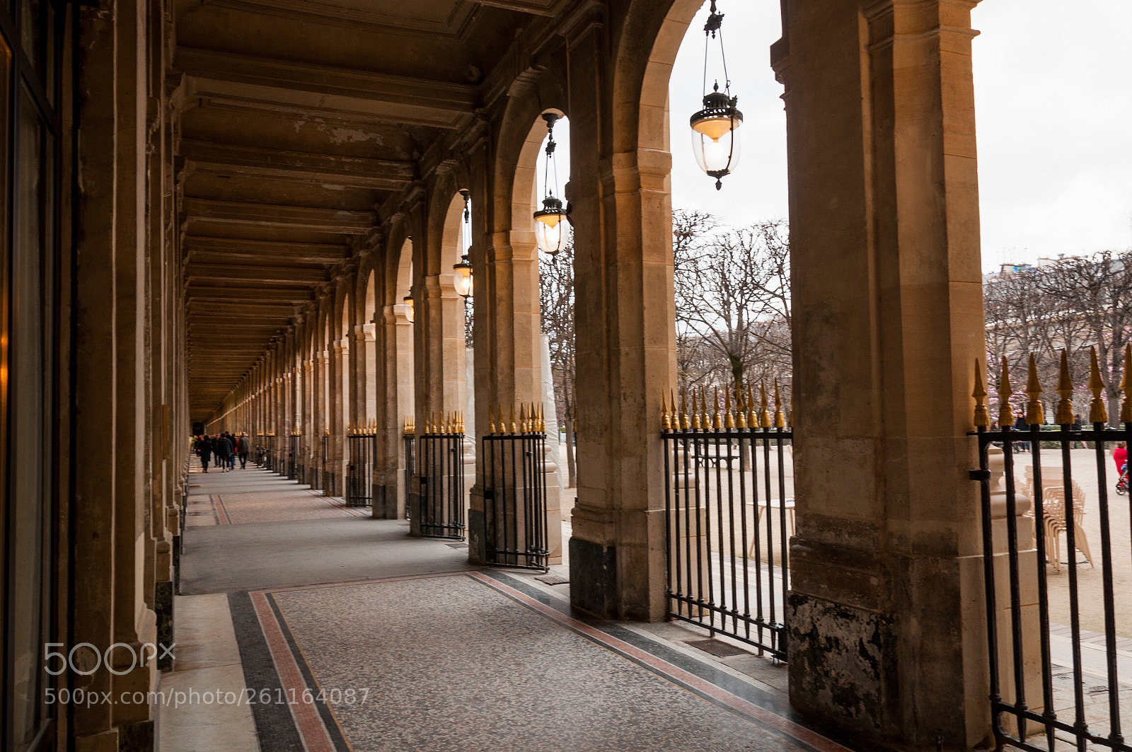 Nikon D90 sample photo. Arcades du palais photography