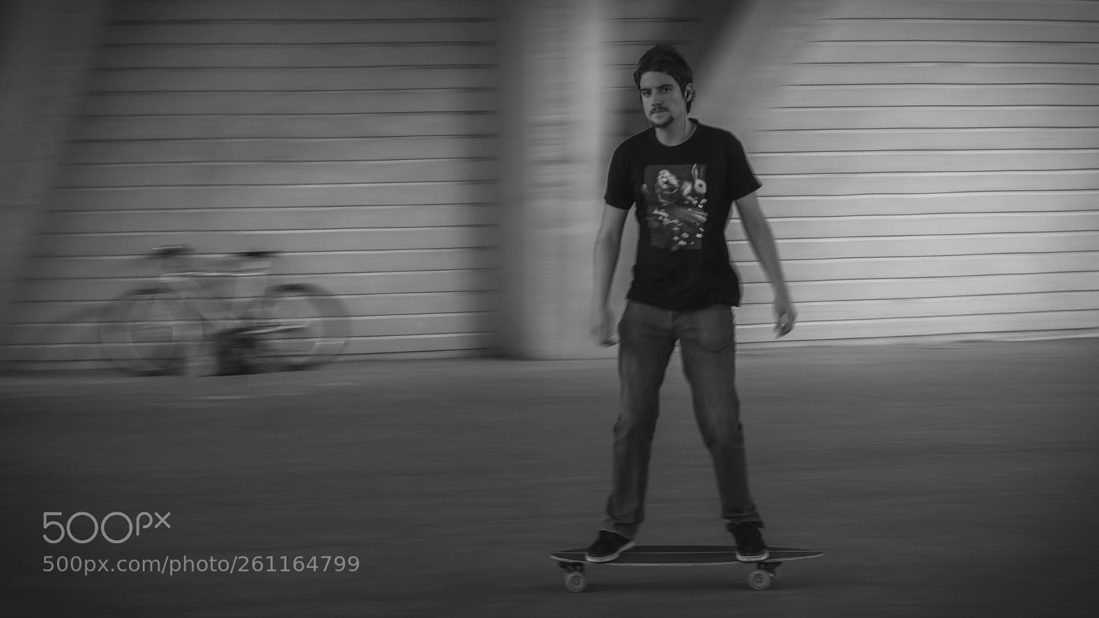 Canon EOS 1300D (EOS Rebel T6 / EOS Kiss X80) sample photo. Mario skating photography