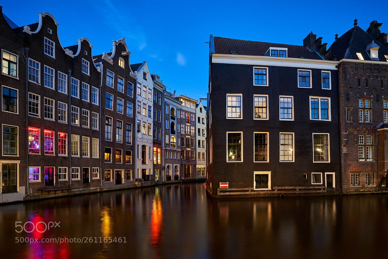 Sony a7R III sample photo. Buildings on a canal photography
