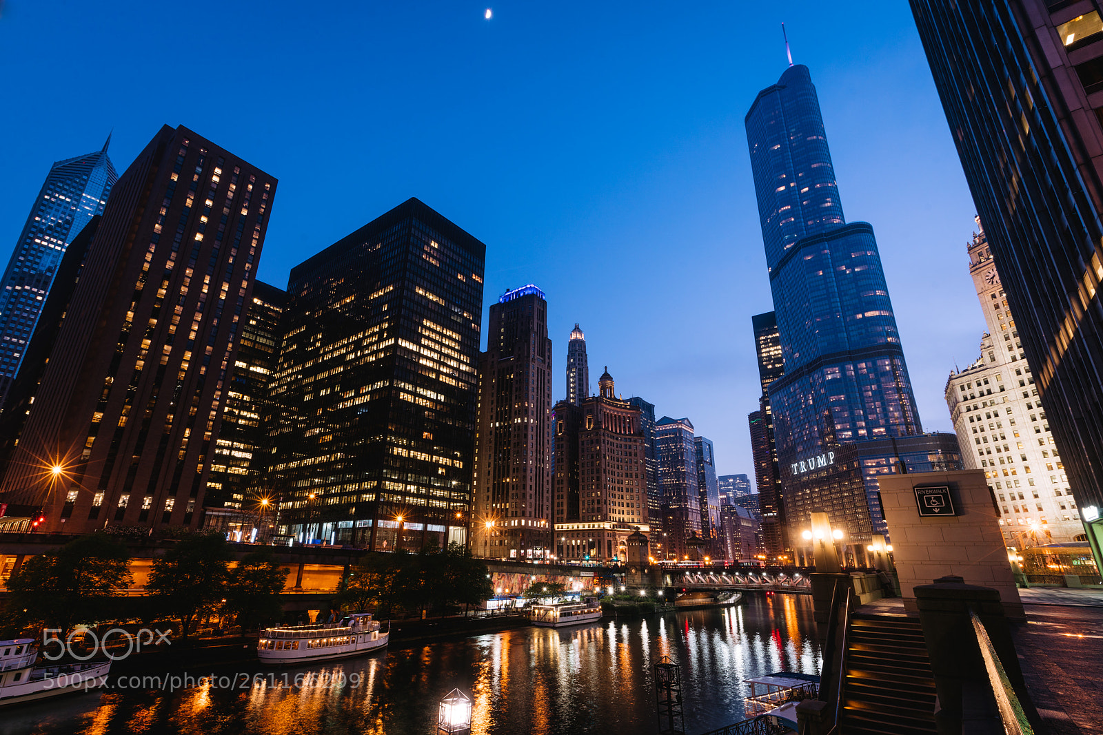 Sony a7R III sample photo. Chicago river photography