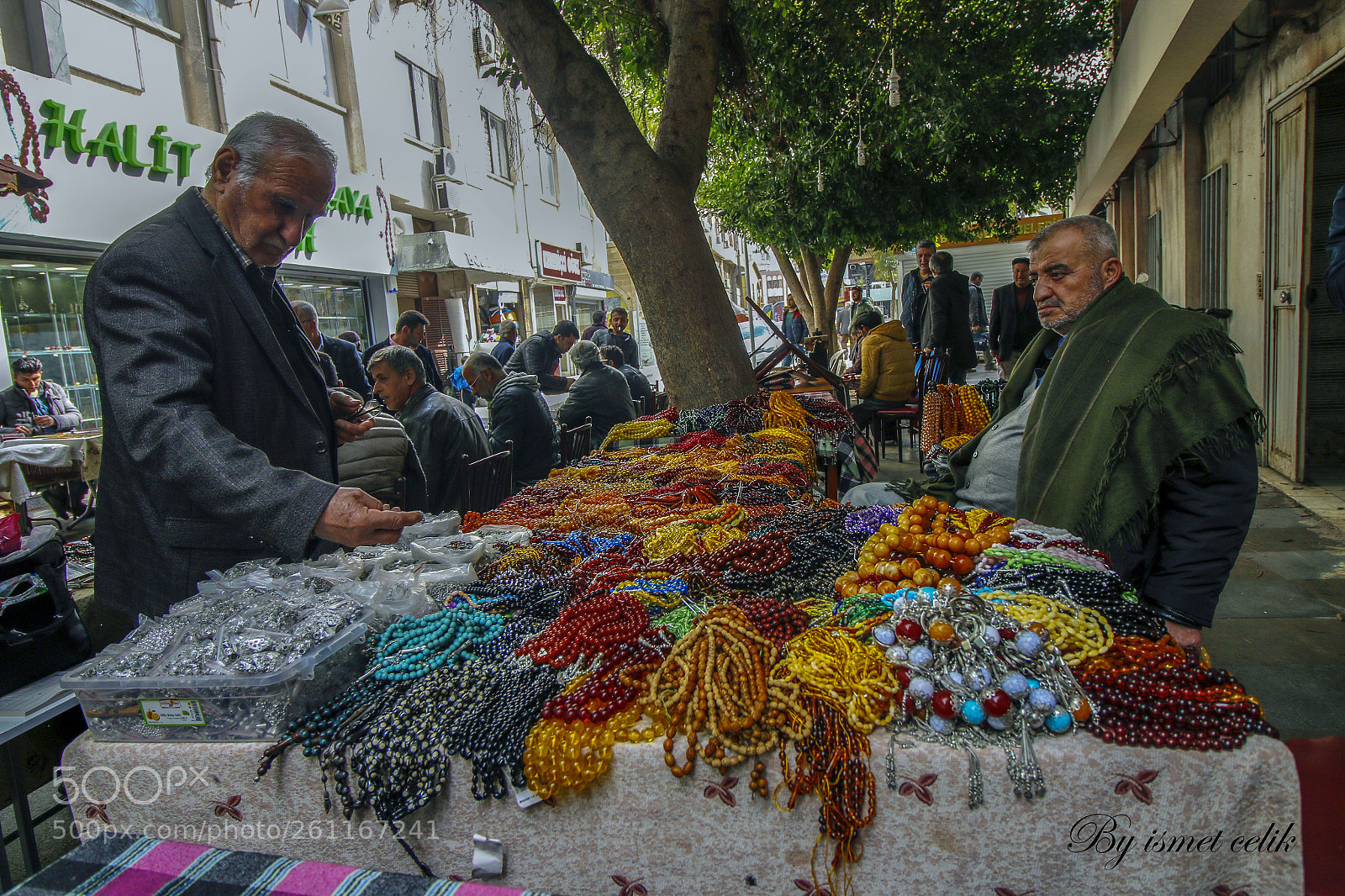 Canon EOS 70D sample photo. Street buying photography