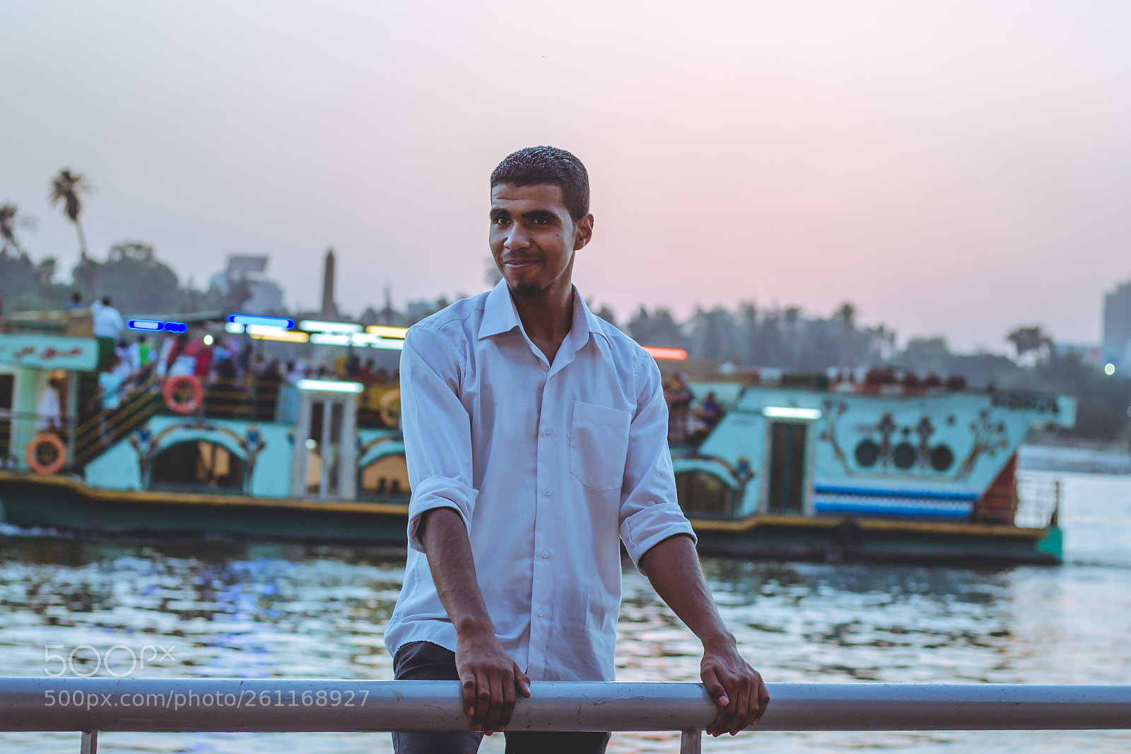 Canon EOS 600D (Rebel EOS T3i / EOS Kiss X5) sample photo. Egyptian at nile during photography