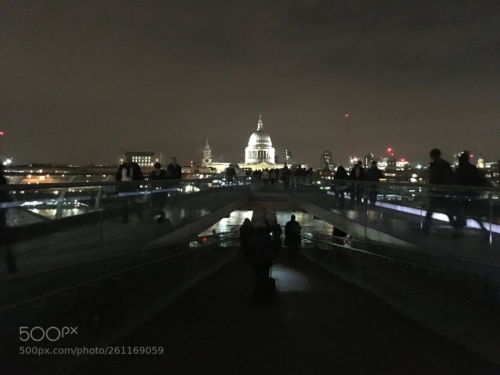Apple iPhone SE sample photo. St. paul's at night photography