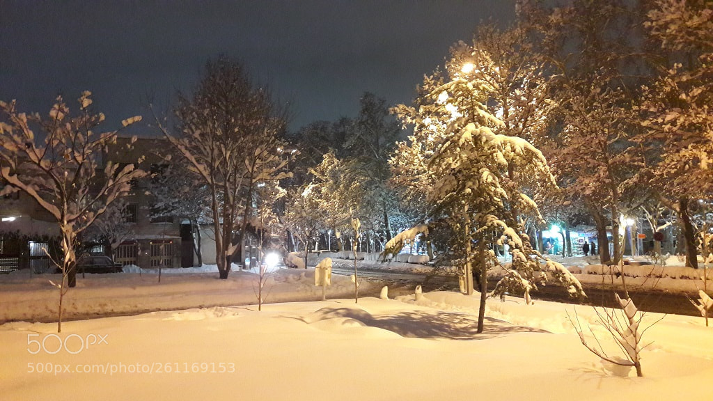 Samsung Galaxy A5(2016) sample photo. Night snow photography