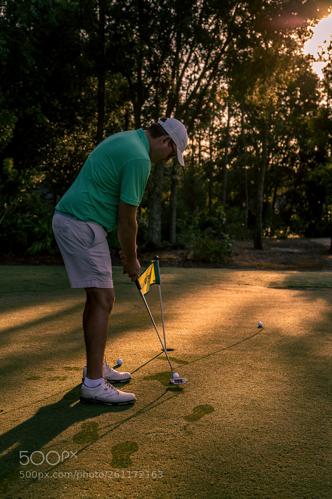 Canon EOS 6D sample photo. Light the putt photography