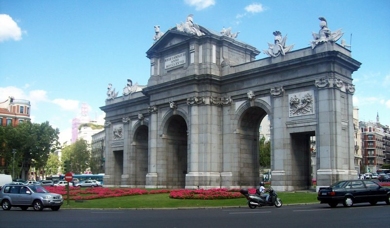 Kodak EASYSHARE C713 ZOOM DIGITAL CAMERA sample photo. Puerta de alcalá, madrid photography