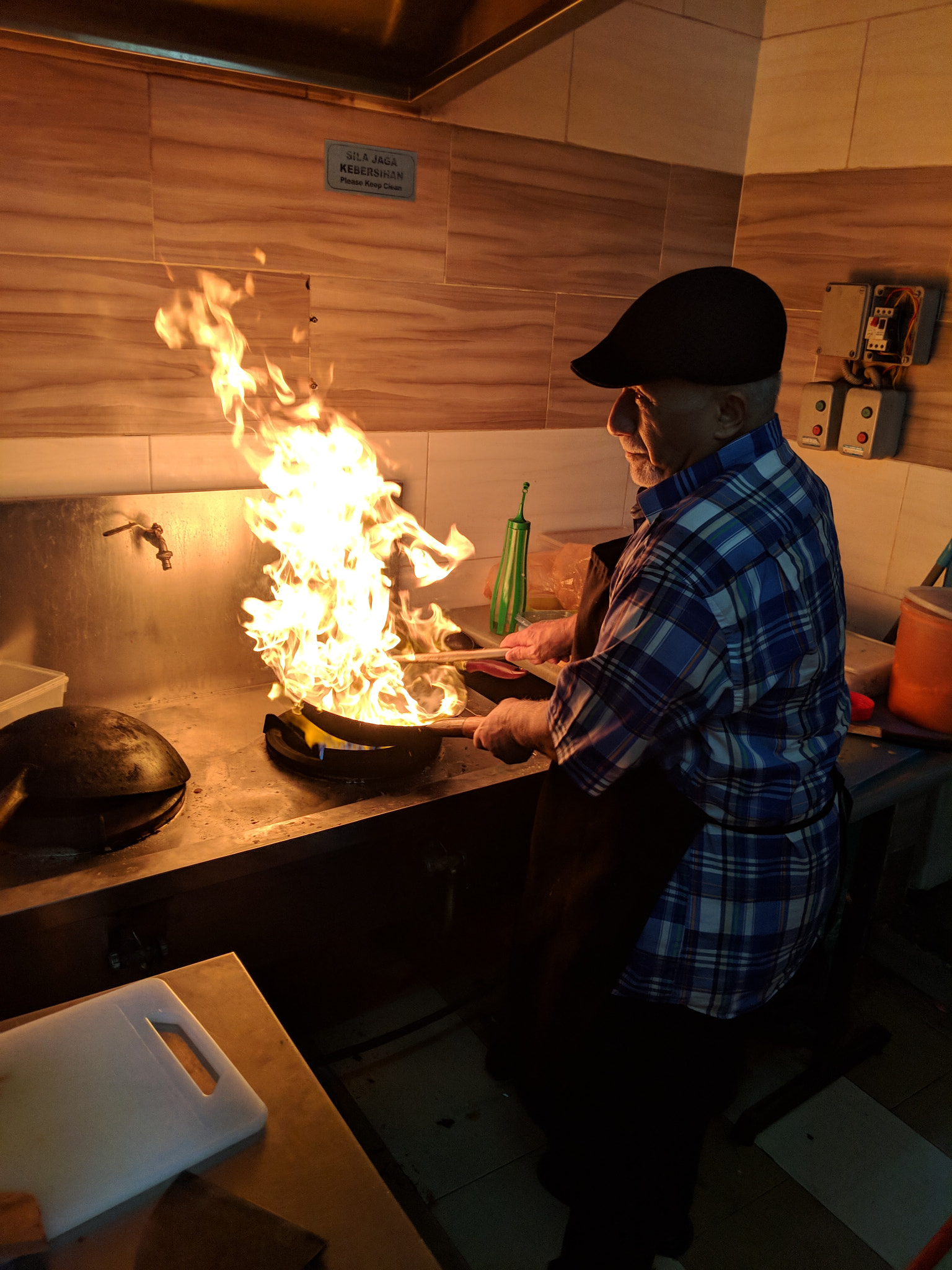Google Pixel 2 XL sample photo. Arab food photography
