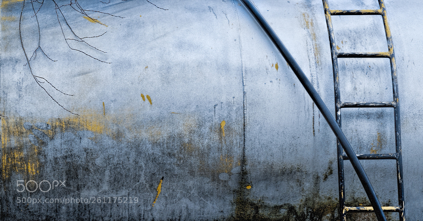 Nikon D700 sample photo. Old petrol tanker photography