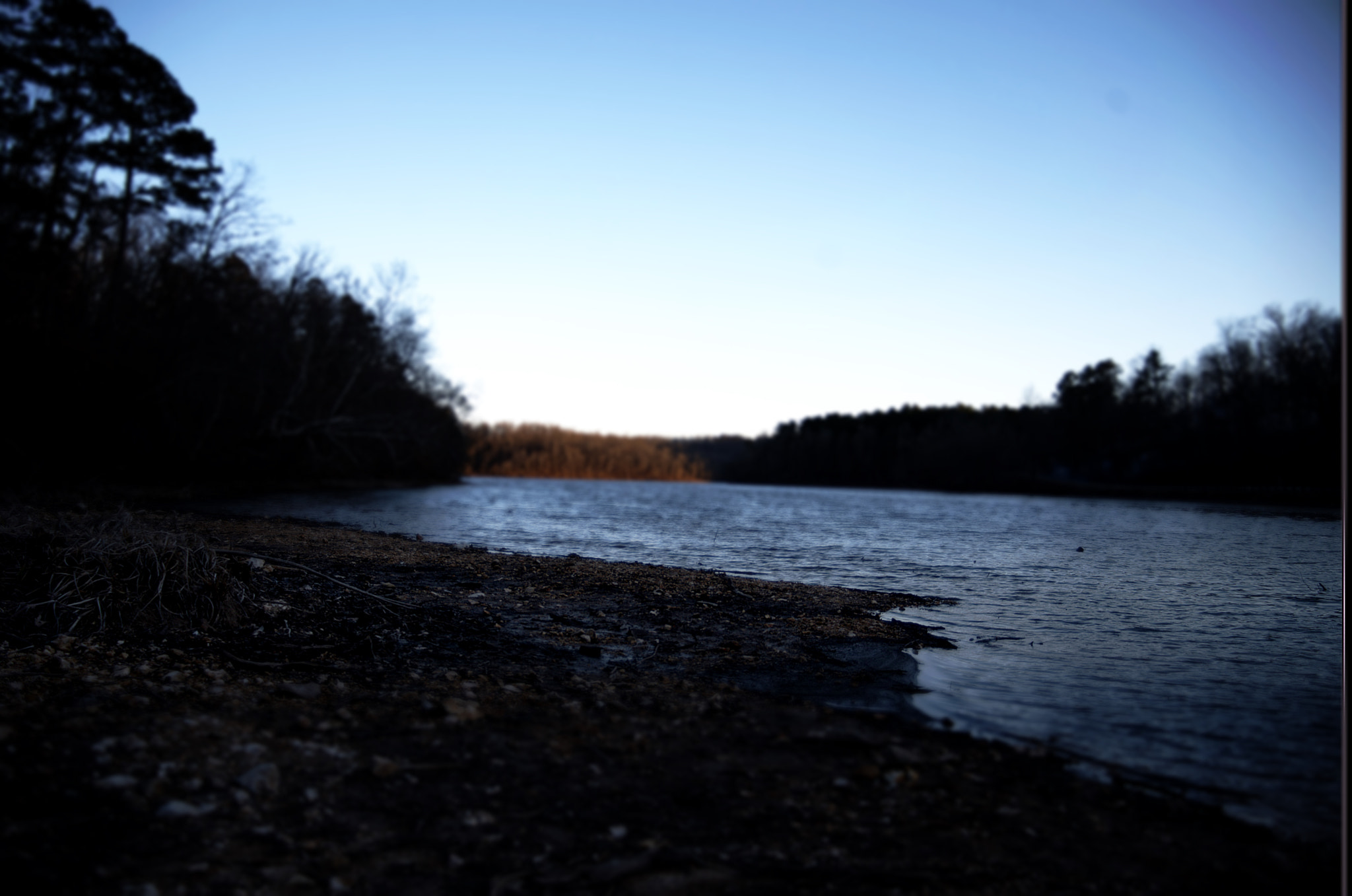 AF Zoom-Nikkor 28-80mm f/3.5-5.6D sample photo. Quiet contemplation photography