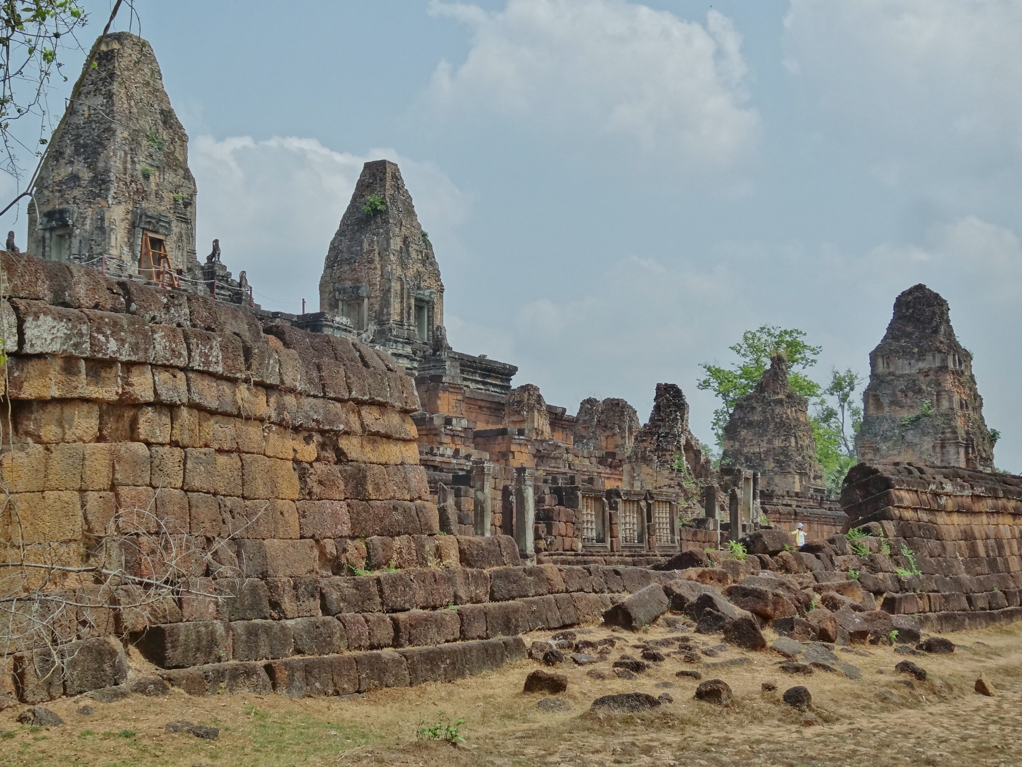 Sony Cyber-shot DSC-HX30V sample photo. Visiting angkor wat photography