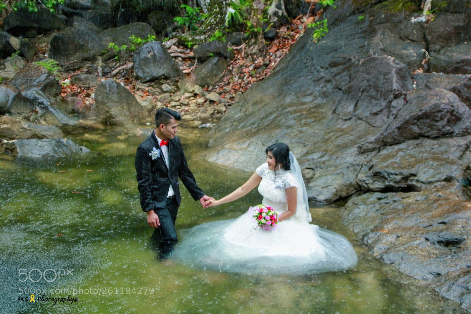 Canon EOS 1300D (EOS Rebel T6 / EOS Kiss X80) sample photo. Pre wedding fashion photography