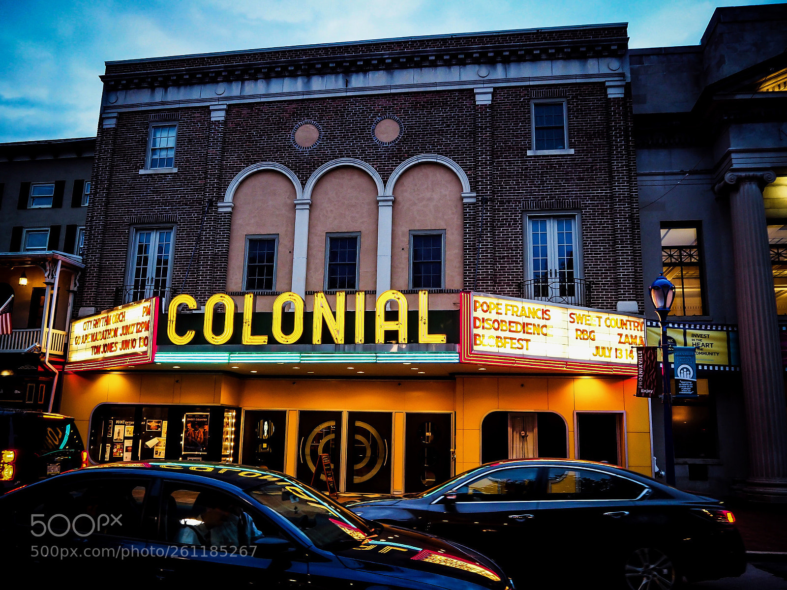 Olympus OM-D E-M10 II sample photo. Colonial (beware the blob!) photography